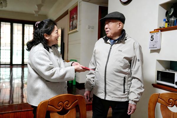 張皓帶隊開展春節(jié)前安全檢查及走訪慰問活動